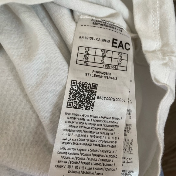 Guess Blue and White T-Shirt - Picture 4 of 5